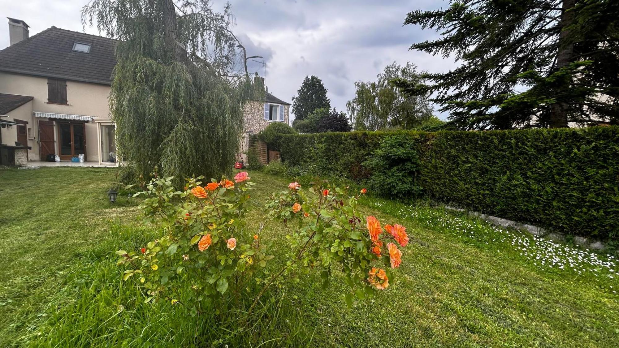 Villa La nébuleuse Notre-Dame-de-l'Isle Exterior foto